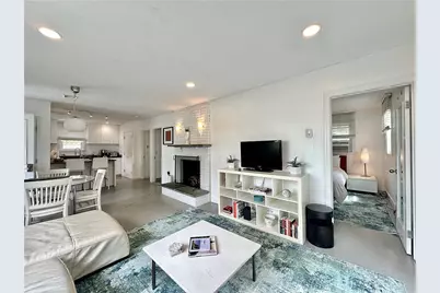 101 Briarwood Avenue #B, Middletown, RI 02842 - Photo 6