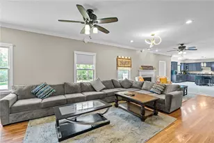 38 Steeple Ln, Lincoln, RI 02865 - Photo 8