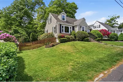 9 West Street, North Providence, RI 02904 - Photo 2