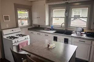 25 Earl St, Lincoln, RI 02865 - Photo 8