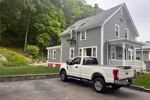 25 Earl St, Lincoln, RI 02865 - Photo 2