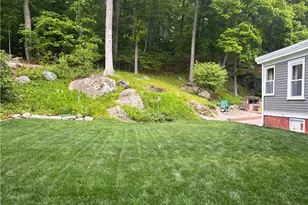 25 Earl St, Lincoln, RI 02865 - Photo 6