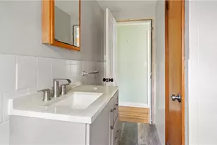 22 Balbo St, Pawtucket, RI 02860 - Photo 12