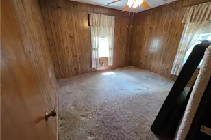 110 Petteys Ave, Providence, RI 02909 - Photo 18