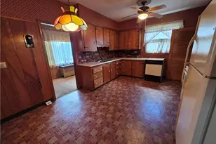 110 Petteys Ave, Providence, RI 02909 - Photo 12