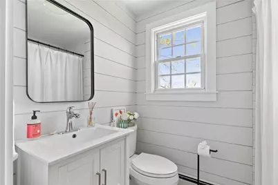2 Bailey Terrace, Middletown, RI 02842 - Photo 18