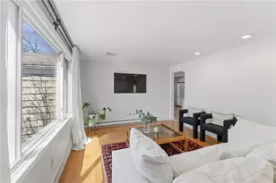 9 Tophill Cir, Cranston, RI 02920 - Photo 2