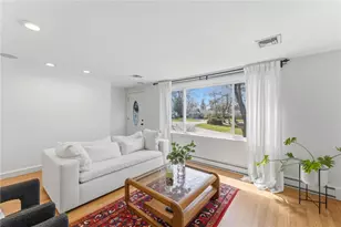 9 Tophill Cir, Cranston, RI 02920 - Photo 6