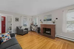 25 Farm St, Cranston, RI 02920 - Photo 4