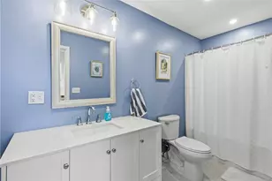 61 Clinton St, Newport, RI 02840 - Photo 16