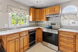62 Gardiner Ave, East Providence, RI 02914 - Photo 6