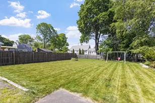 62 Gardiner Ave, East Providence, RI 02914 - Photo 22