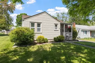 62 Gardiner Ave, East Providence, RI 02914 - Photo 2