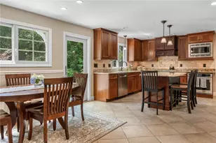 91 Woodridge Dr, North Kingstown, RI 02874 - Photo 18
