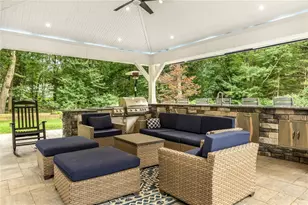 91 Woodridge Dr, North Kingstown, RI 02874 - Photo 8