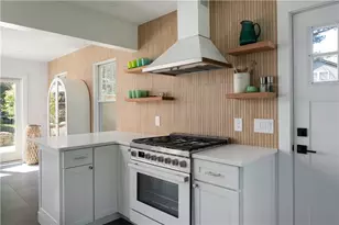 2 Scull St, Jamestown, RI 02835 - Photo 12