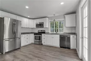 19 Hardwick St, Cumberland, RI 02864 - Photo 16