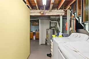 77 Minto St, Providence, RI 02908 - Photo 30