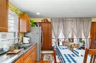 77 Minto St, Providence, RI 02908 - Photo 8