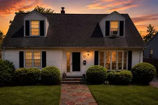 77 Minto St, Providence, RI 02908 - Photo 2