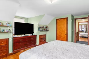 77 Minto St, Providence, RI 02908 - Photo 16
