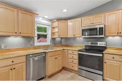 8 Ledgemont Drive, Lincoln, RI 02865 - Photo 10