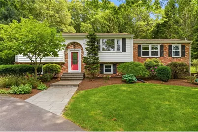 8 Ledgemont Drive, Lincoln, RI 02865 - Photo 2