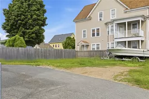 46 Lilac St, Pawtucket, RI 02860 - Photo 22
