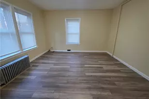 28 Carver St, Pawtucket, RI 02860 - Photo 8