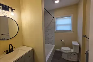 28 Carver St, Pawtucket, RI 02860 - Photo 12