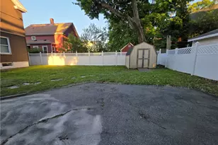 28 Carver St, Pawtucket, RI 02860 - Photo 36