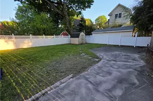 28 Carver St, Pawtucket, RI 02860 - Photo 34