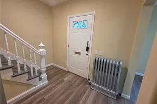 28 Carver St, Pawtucket, RI 02860 - Photo 10