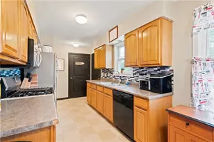 221 Early St, Providence, RI 02907 - Photo 16