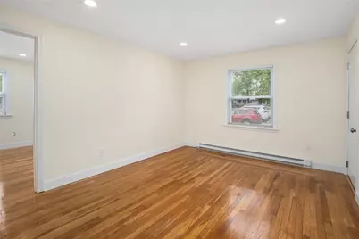 370 Montgomery Avenue, Cranston, RI 02905 - Photo 8