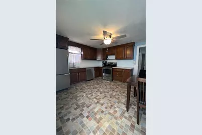 7 Bella Avenue, Pawtucket, RI 02861 - Photo 4