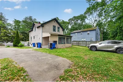8 Arlington Avenue, Cranston, RI 02920 - Photo 2