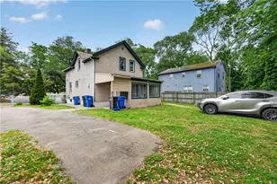 8 Arlington Ave, Cranston, RI 02920 - Photo 2
