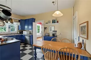 204 Spencer Ave, Warwick, RI 02818 - Photo 18