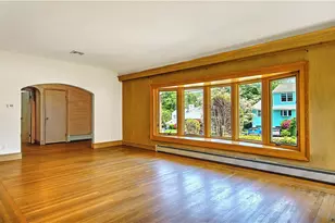 25 Brookway Rd, Providence, RI 02906 - Photo 6