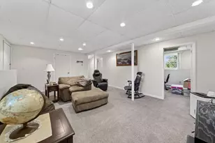 2 Garner Ave, Johnston, RI 02919 - Photo 30