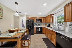 2 Garner Ave, Johnston, RI 02919 - Photo 20