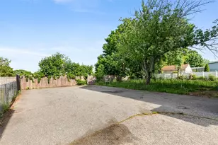 138 Garden St, Pawtucket, RI 02860 - Photo 32