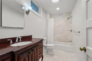 34 Bull St, Newport, RI 02840 - Photo 6