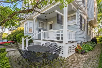 34 Bull Street, Newport, RI 02840 - Photo 2