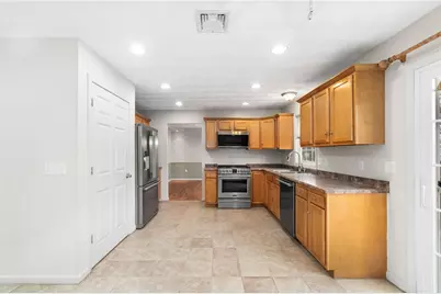 25 Plaza Street, Cranston, RI 02920 - Photo 14