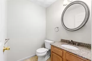 25 Plaza St, Cranston, RI 02920 - Photo 16
