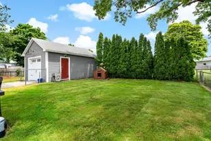 70 Fortin Ave, Pawtucket, RI 02860 - Photo 24