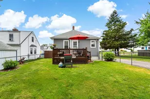 70 Fortin Ave, Pawtucket, RI 02860 - Photo 26