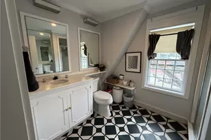 107 John St, Newport, RI 02840 - Photo 8